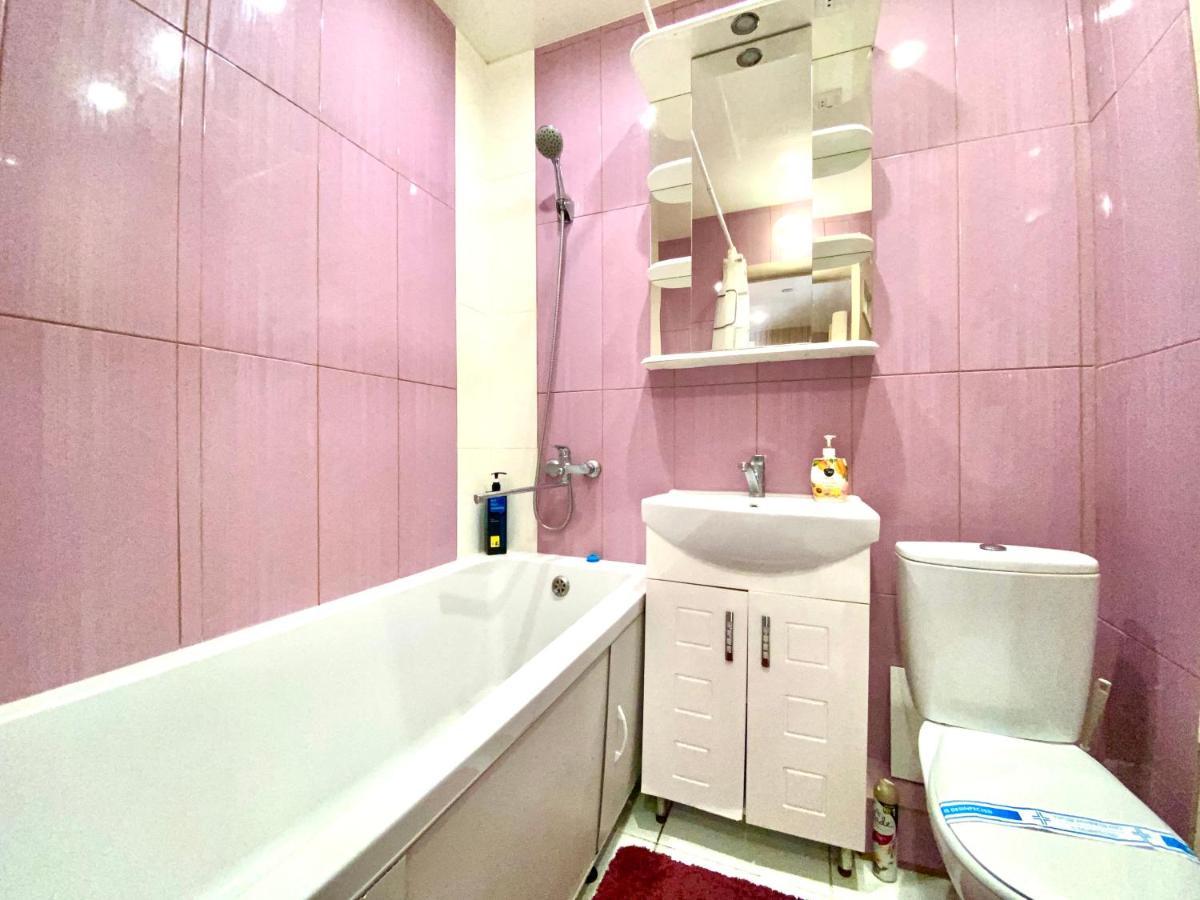 Apartpoltava: Elegant City Center Apartment Near Chestnut Alley Exterior photo